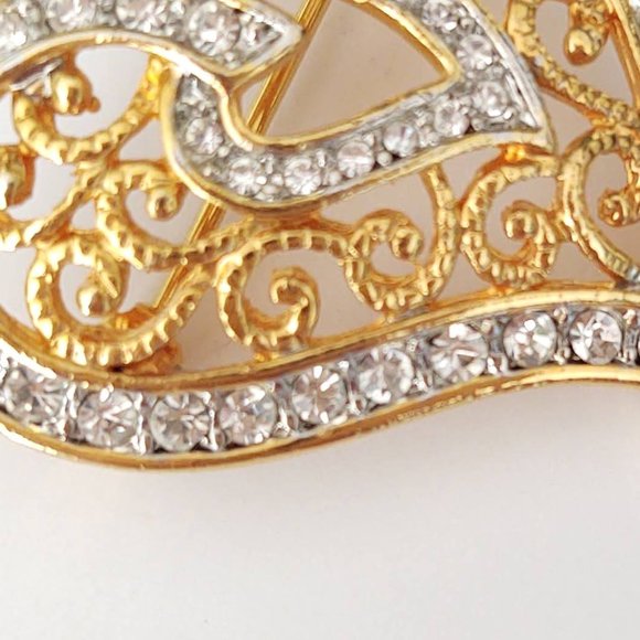 Gold filigree heart brooch with clear crystals - Picture 4 of 7